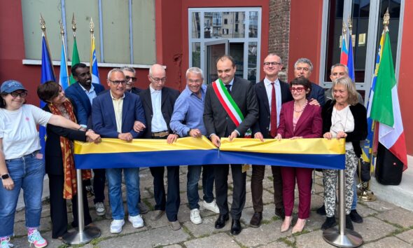 https://www.quotidianopiemontese.it/wp-content/uploads/2026/05/inaugurazione-cecchi-point-torino-590x354.jpeg