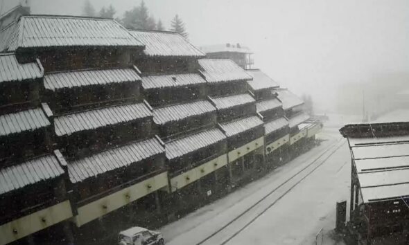 https://www.quotidianopiemontese.it/wp-content/uploads/2026/05/neve-sestriere-590x354.jpg