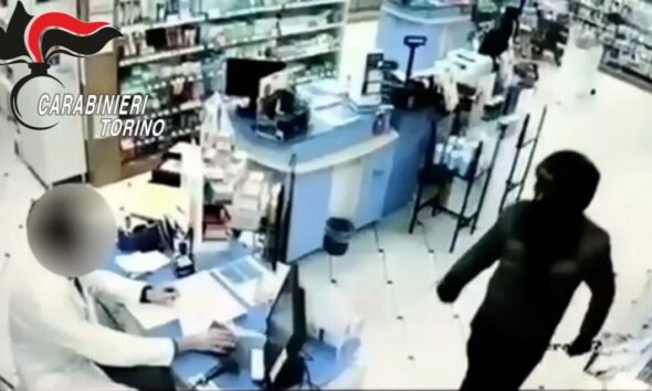 https://www.quotidianopiemontese.it/wp-content/uploads/2026/05/rapina-farmacie-590x354.jpg