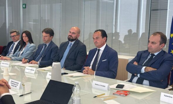 https://www.quotidianopiemontese.it/wp-content/uploads/2026/05/tavolo-istituzionale-stampa-cessione-590x354.jpg