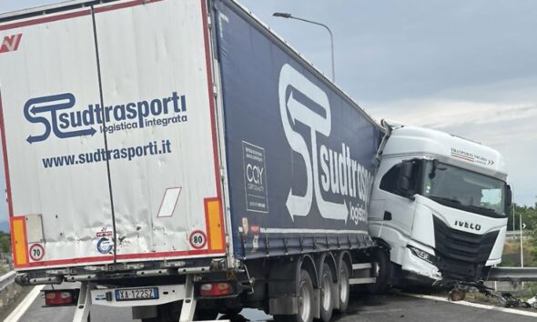 https://www.quotidianopiemontese.it/wp-content/uploads/2026/05/tir-orbassano-dimensioni-grandi-590x354.jpeg