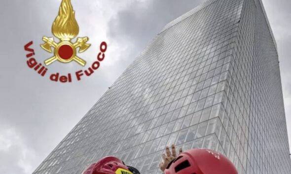 https://www.quotidianopiemontese.it/wp-content/uploads/2026/05/vigili-del-fuoco-grattacielo--590x354.jpeg