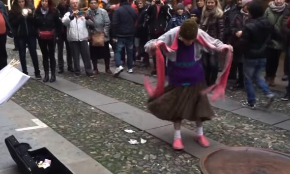 https://www.quotidianopiemontese.it/wp-content/uploads/2026/06/anna-la-pazza-balon-590x354.jpg