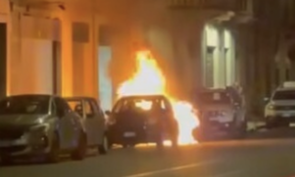 https://www.quotidianopiemontese.it/wp-content/uploads/2026/06/auto-incendiata-via-di-nanni-torino-590x354.png