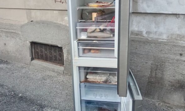 https://www.quotidianopiemontese.it/wp-content/uploads/2026/06/frigorifero-strada-borgo-vittoria-torino-590x354.jpg