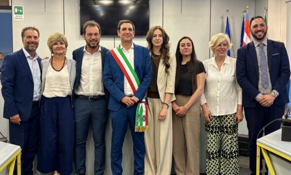 https://www.quotidianopiemontese.it/wp-content/uploads/2026/06/giunta-moncalieri-lorenzo-mauro-590x354.jpg