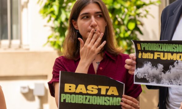 https://www.quotidianopiemontese.it/wp-content/uploads/2026/06/radicali-cannabis-torino-comune-590x354.jpeg