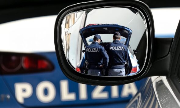 https://www.quotidianopiemontese.it/wp-content/uploads/2026/06/tentano-la-truffa-dello-specchietto-due-adraniti-di-25-e-36-anni-scoperti-e-denunciati-dalla-polizia-di-stato-590x354.jpeg