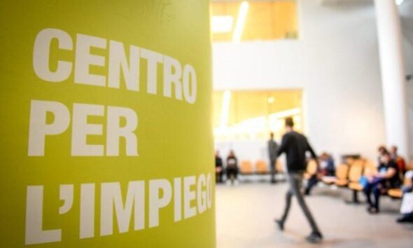 https://www.quotidianopiemontese.it/wp-content/uploads/2026/07/Centro20impiego2028129_0_0-590x354.jpg