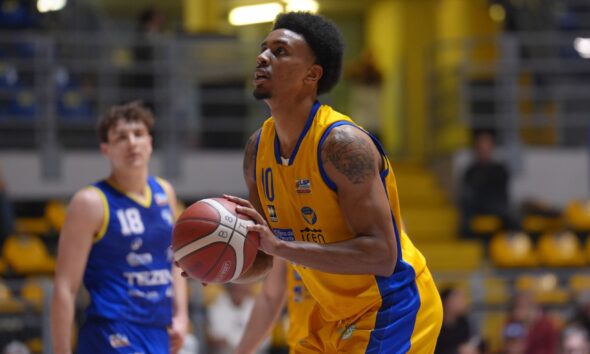 https://www.quotidianopiemontese.it/wp-content/uploads/2026/07/Robert-Allen-Reale-Mutua-Basket-Torino-590x354.jpg