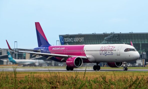 https://www.quotidianopiemontese.it/wp-content/uploads/2026/07/Wizz-Air_Torino-Airport-590x354.jpeg