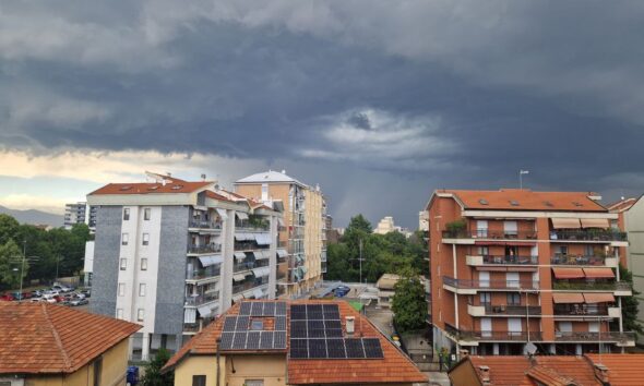 https://www.quotidianopiemontese.it/wp-content/uploads/2026/07/maltmepo-temporali-torino-qp-590x354.jpg