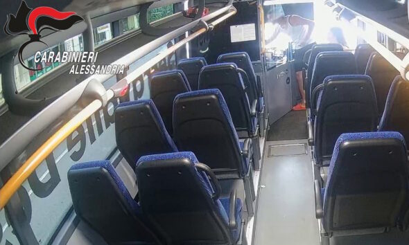 https://www.quotidianopiemontese.it/wp-content/uploads/2026/08/aggressione-autista-bus-rocchetta-590x354.jpg