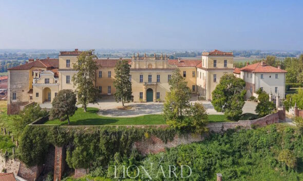 https://www.quotidianopiemontese.it/wp-content/uploads/2026/08/castello-san-giorgio-canavese-elisa-rivombrosa-590x354.jpg