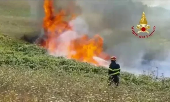 https://www.quotidianopiemontese.it/wp-content/uploads/2026/08/incendio-bosco-garessio-vigili-del-fuoco-590x354.webp