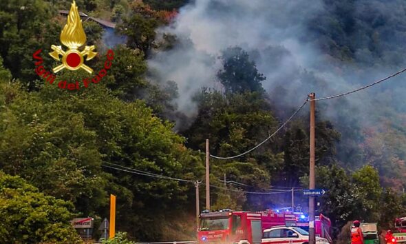 https://www.quotidianopiemontese.it/wp-content/uploads/2026/08/incendio-pont-canavese-590x354.jpg