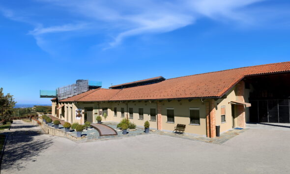 https://www.quotidianopiemontese.it/wp-content/uploads/2026/09/cantina-furto-barolo-monforte-d-alba-1-590x354.jpg