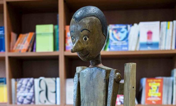 https://www.quotidianopiemontese.it/wp-content/uploads/2026/09/pinocchio-burattino-comencini-590x354.jpg