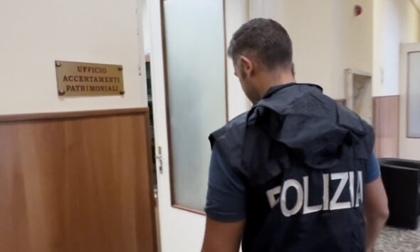 https://www.quotidianopiemontese.it/wp-content/uploads/2026/09/polizia-accertamento-tributi-590x354.jpg