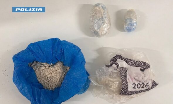 https://www.quotidianopiemontese.it/wp-content/uploads/2026/10/droga-torino-590x354.jpg