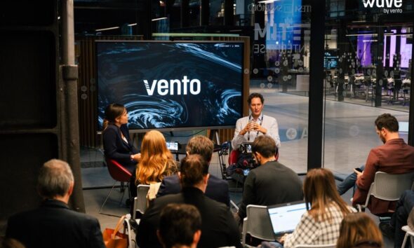 https://www.quotidianopiemontese.it/wp-content/uploads/2026/10/john-elkann-vento-590x354.jpg
