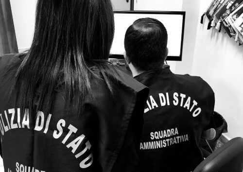 https://www.quotidianopiemontese.it/wp-content/uploads/2026/10/polizia-di-stato-squadra-amministrativa-500x354.jpg
